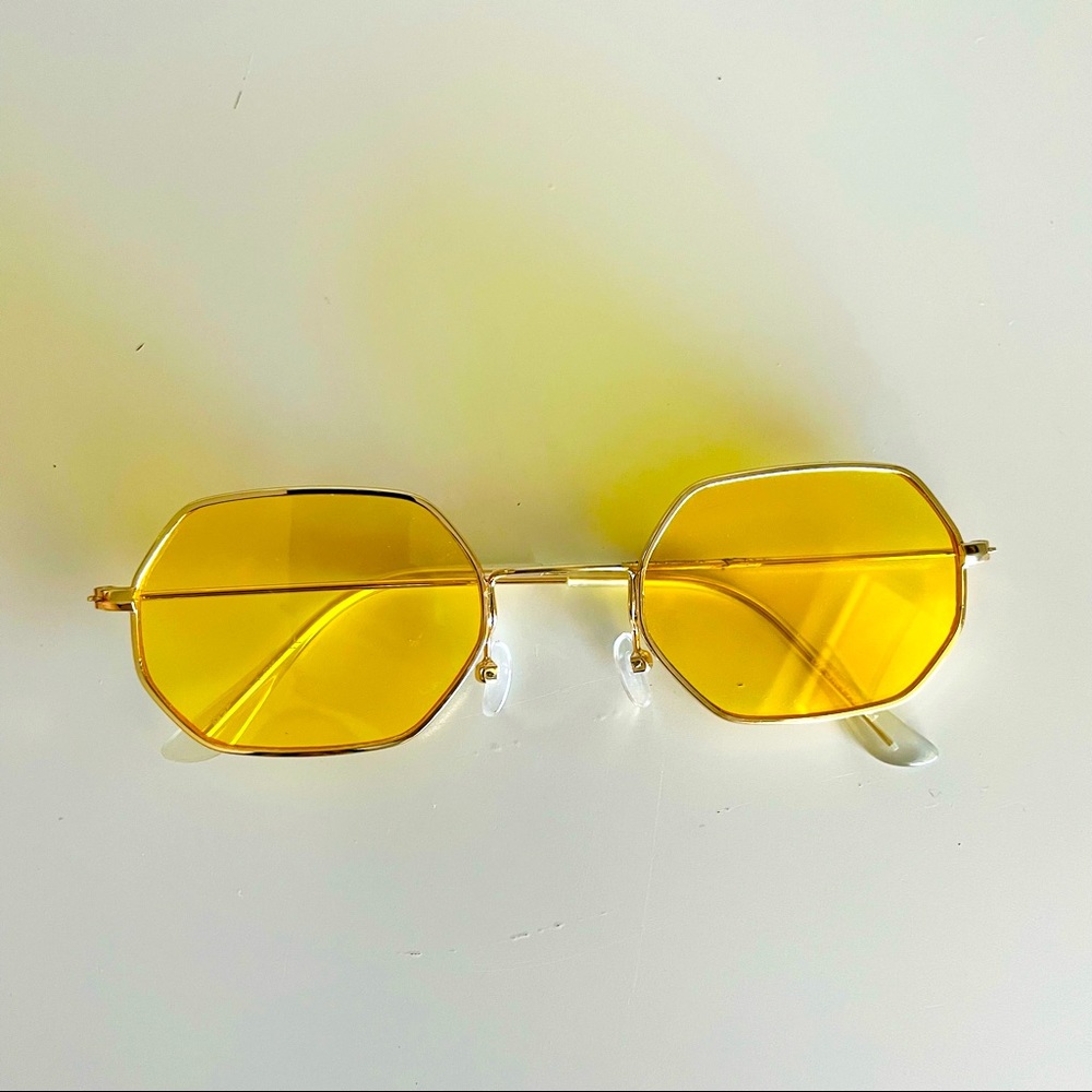 Yellow sunníes
